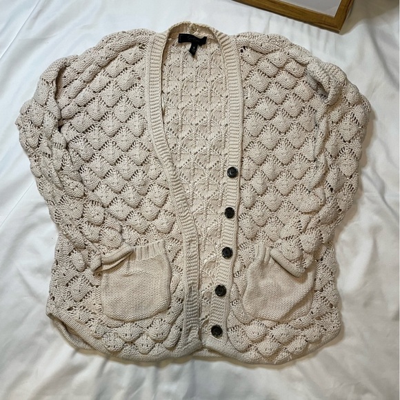 Jessica Simpson size small off white knitted cardigan - Picture 1 of 10